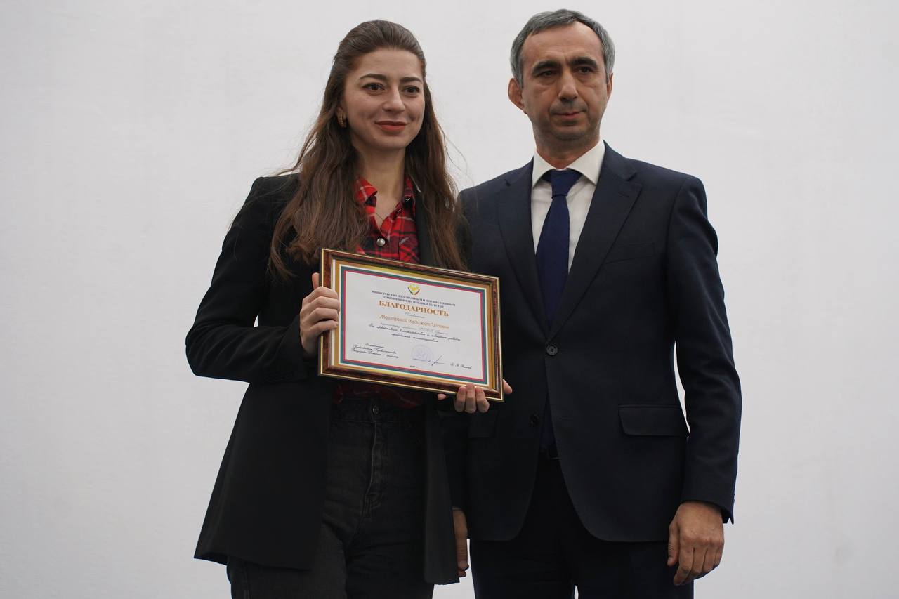 Заур Эминов поздравил дагестанских журналистов с профессиональным праздником